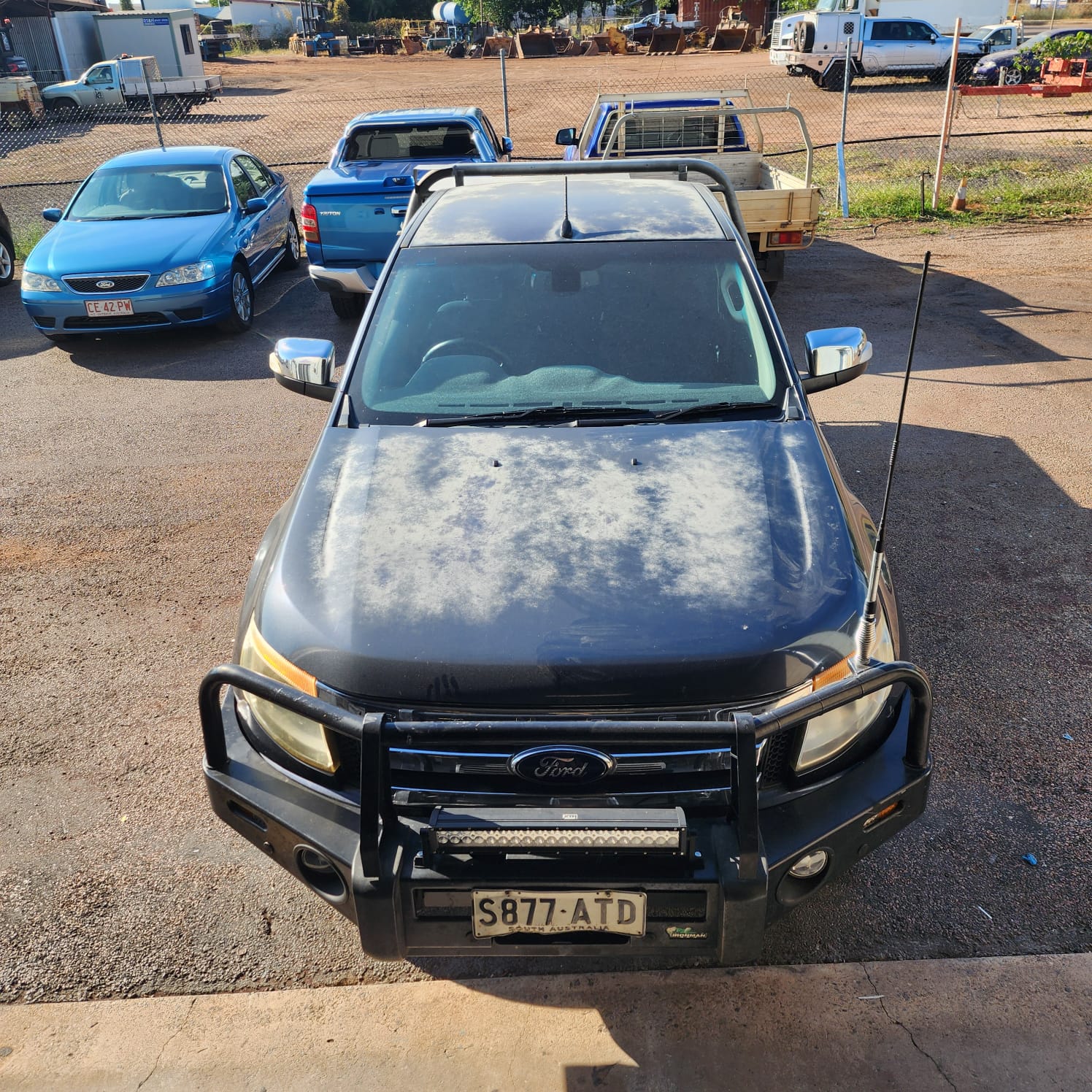 spraypainting ford ranger in darwin