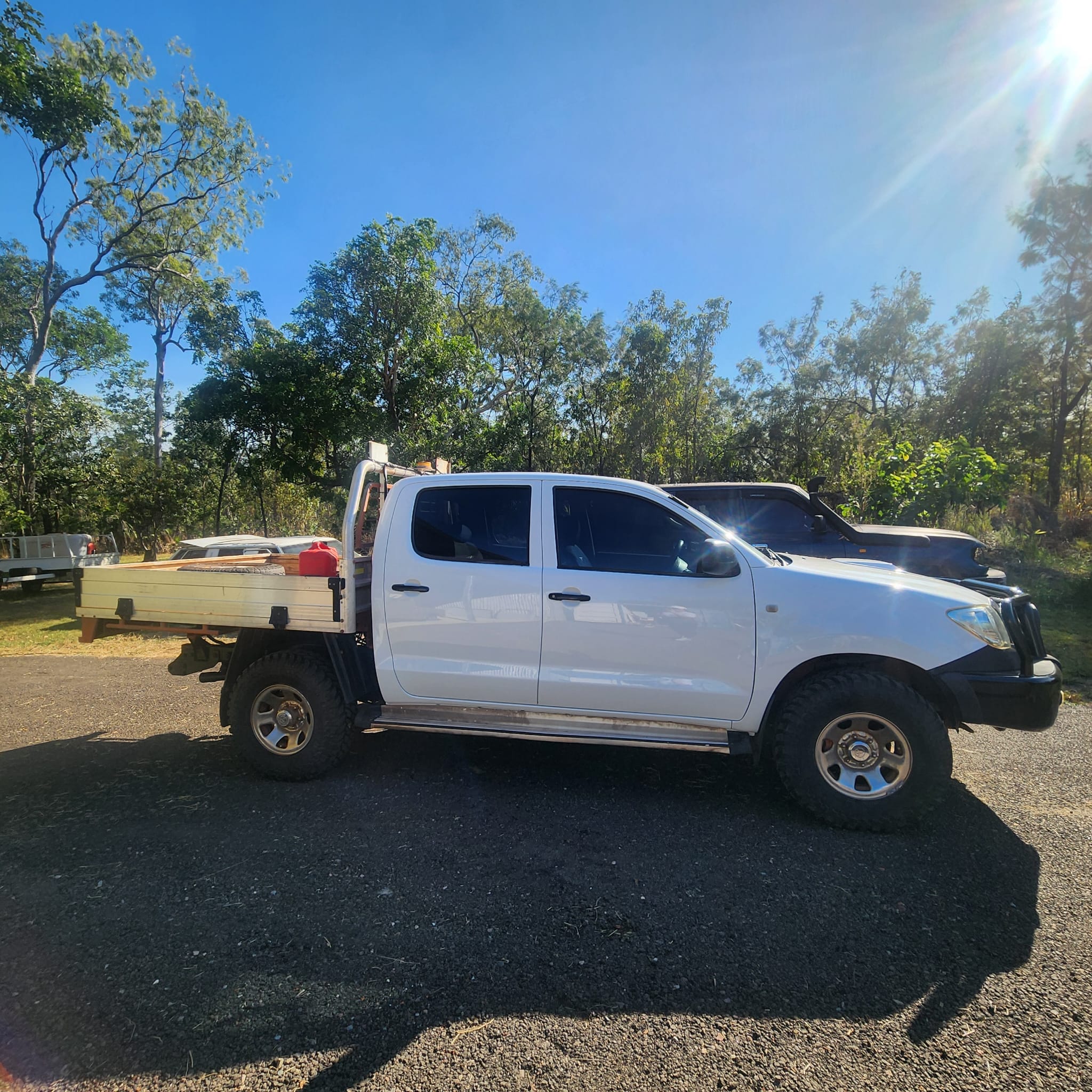 spray painting hilux
