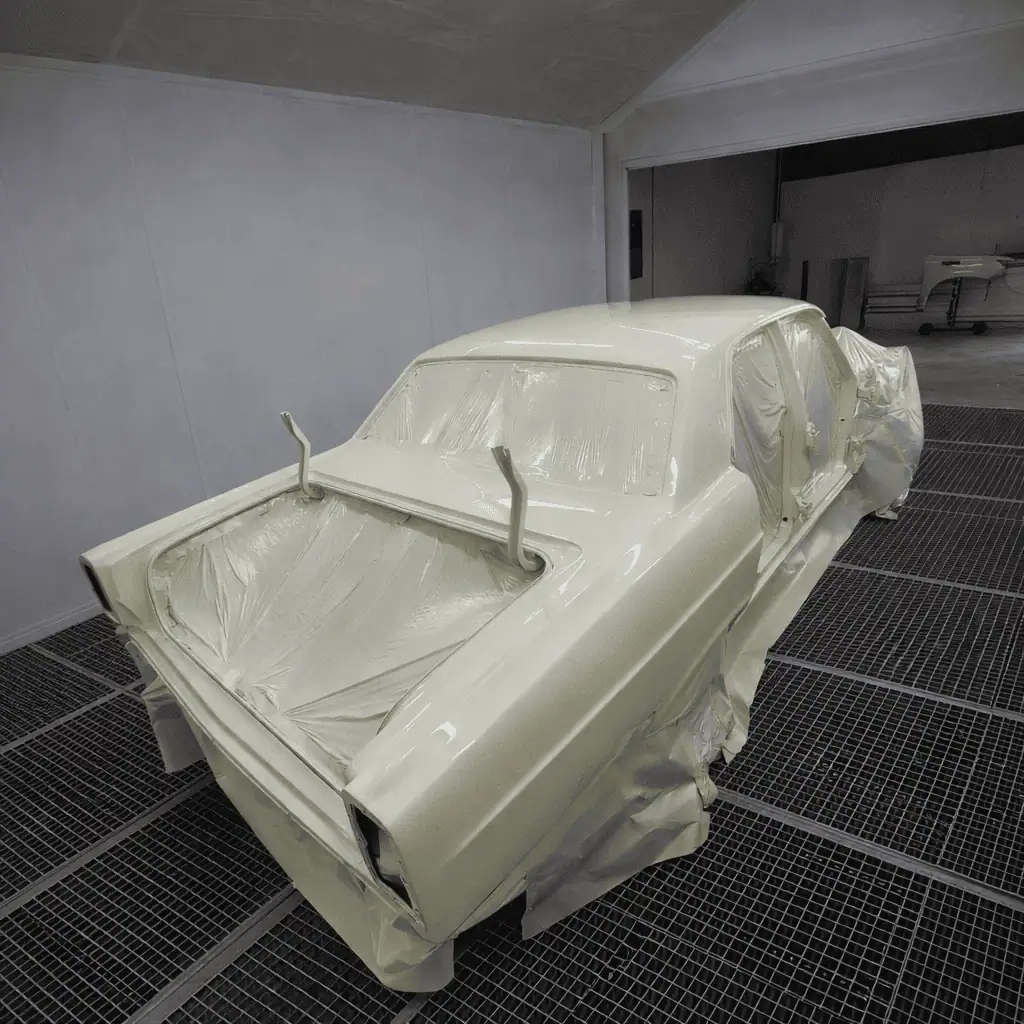 Excellent Spraypainting on Ford Falcon