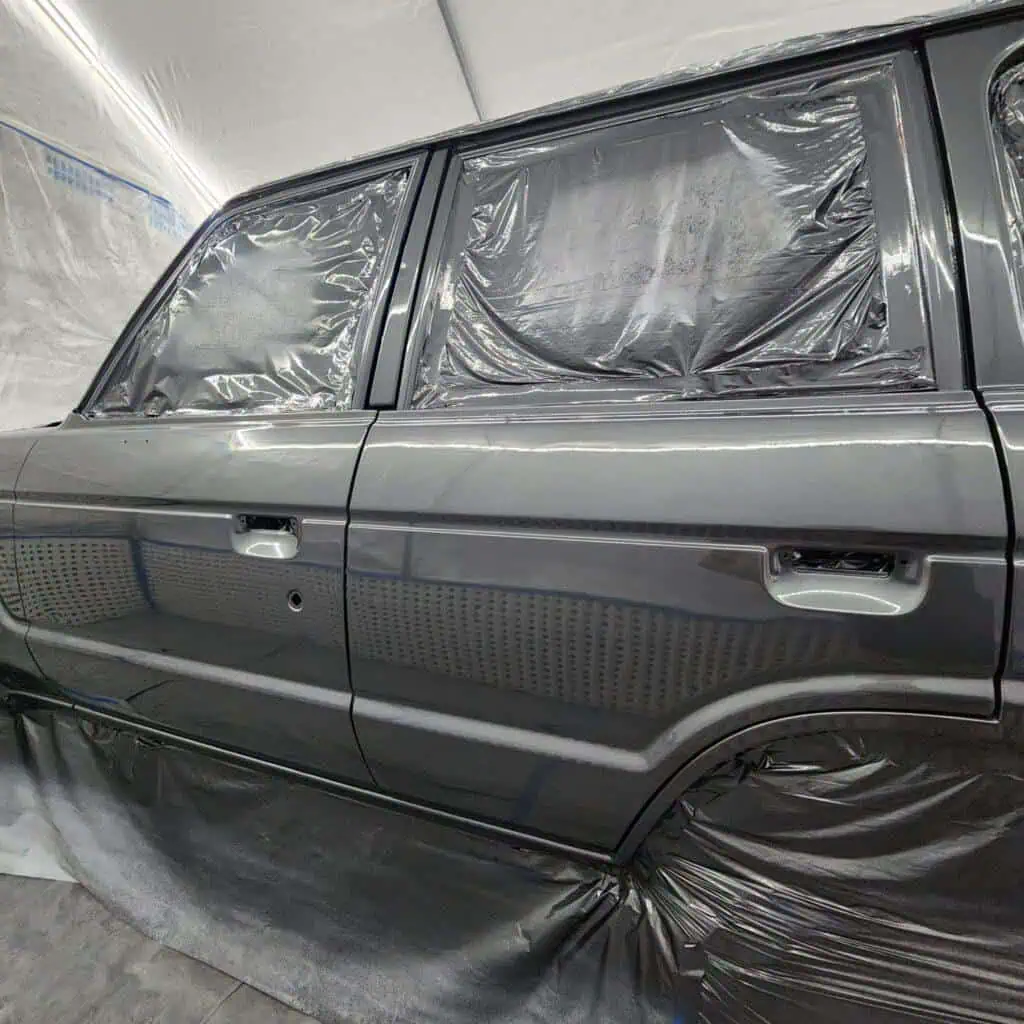 Excellent Spraypainting on 60 Series Landcruiser