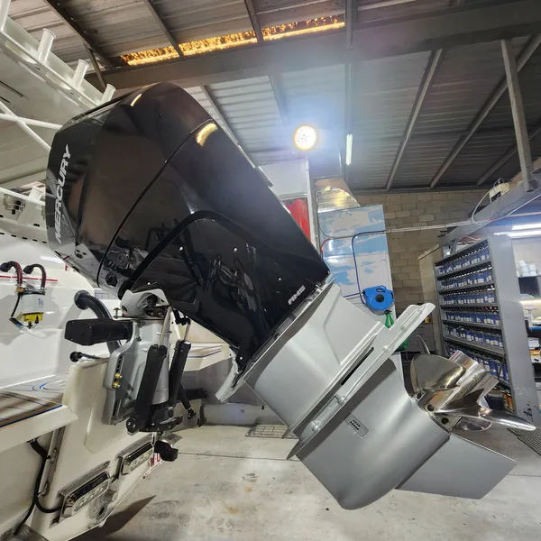 Outboard engine cowling resprayed by Top End Spray Painting Darwin